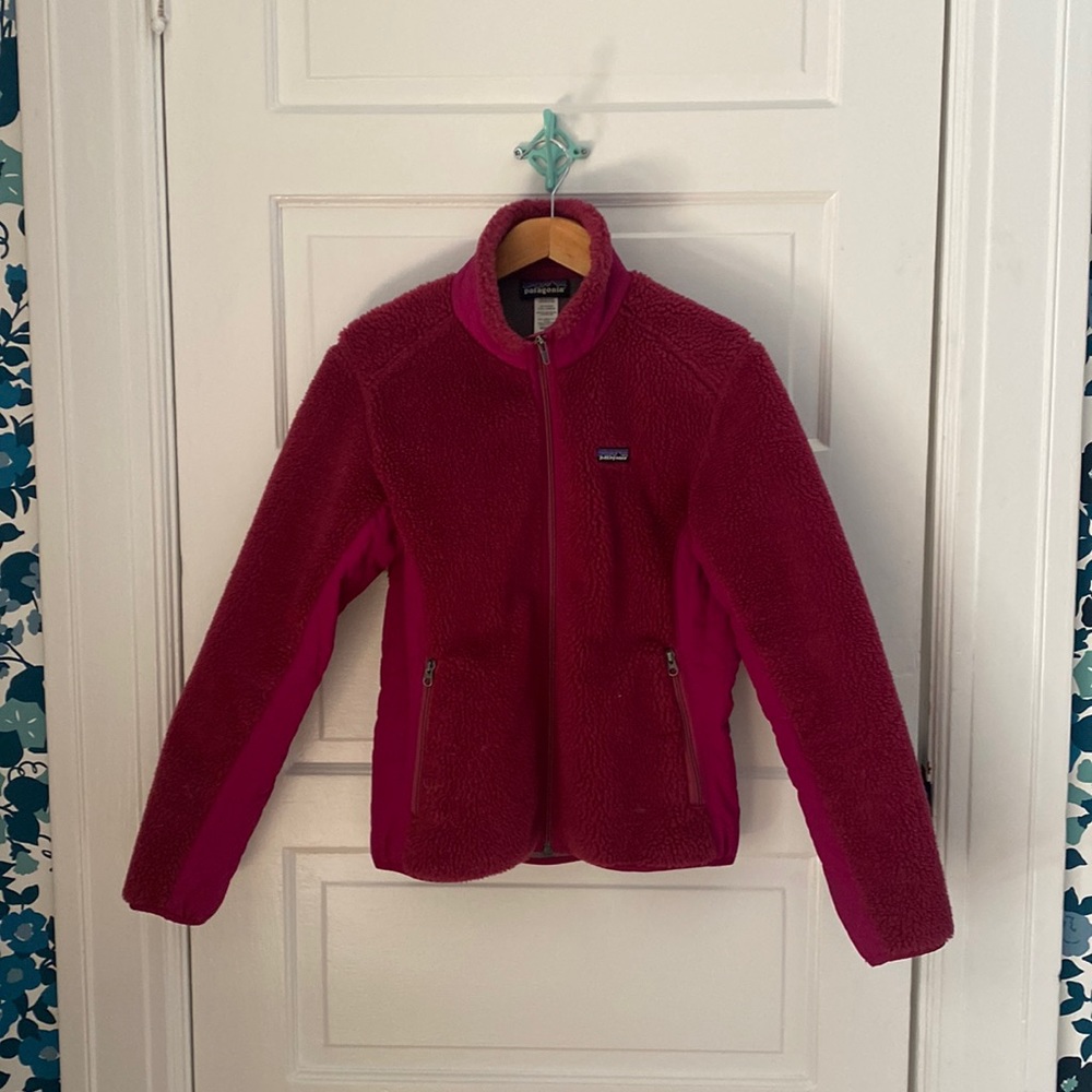 Patagonia zip-front Sherpa fleece in cute shade of berry